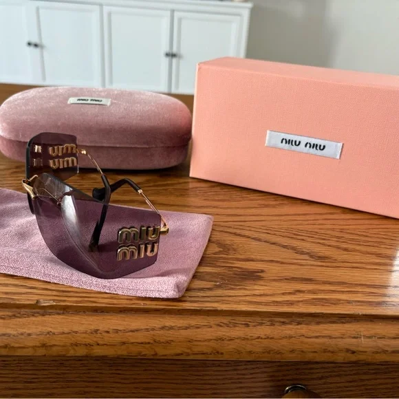 Miu Miu Sunglasses - Picture 8 of 8